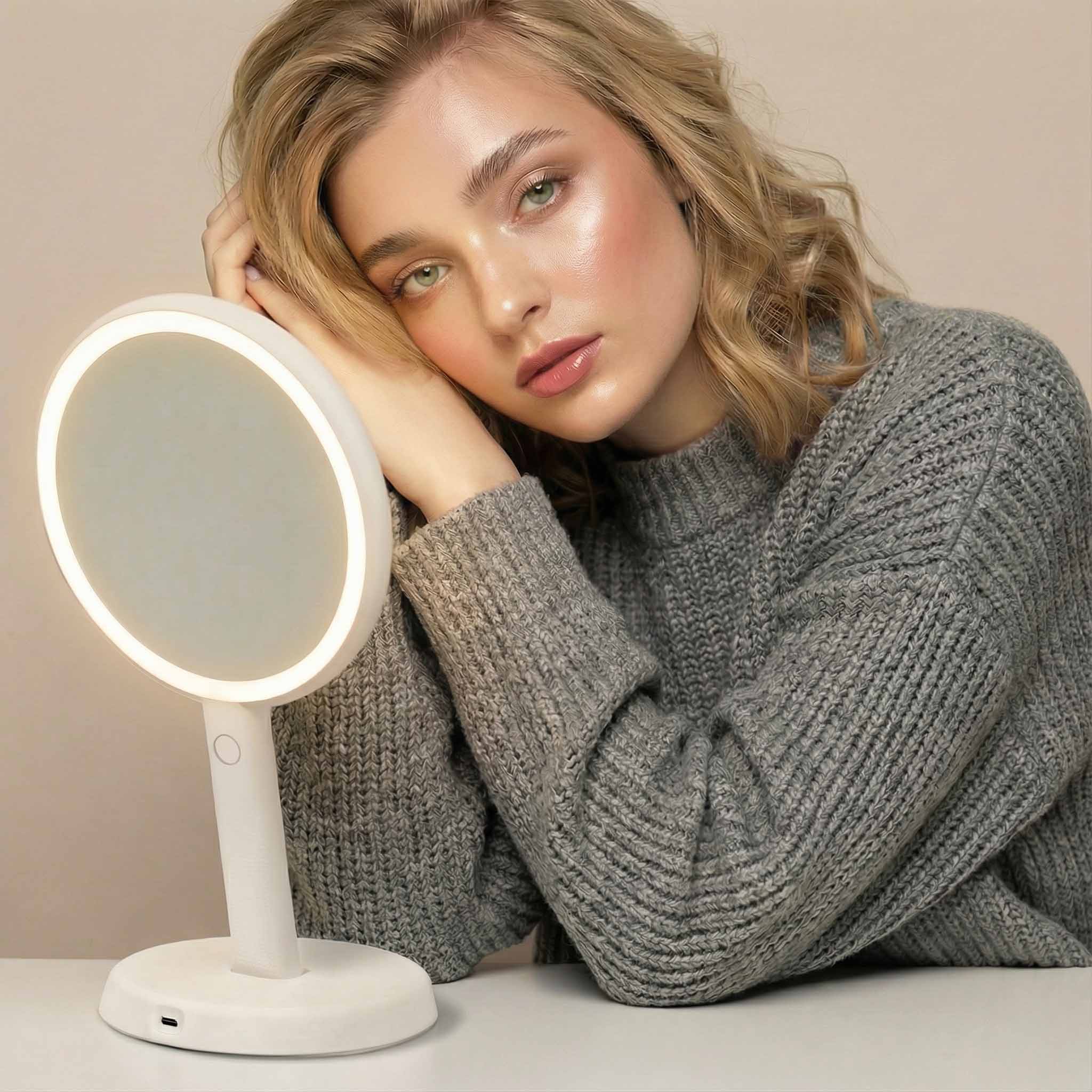 Cami Lighted Handheld Mirror